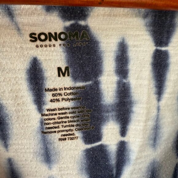 V neck top - Picture 2 of 3